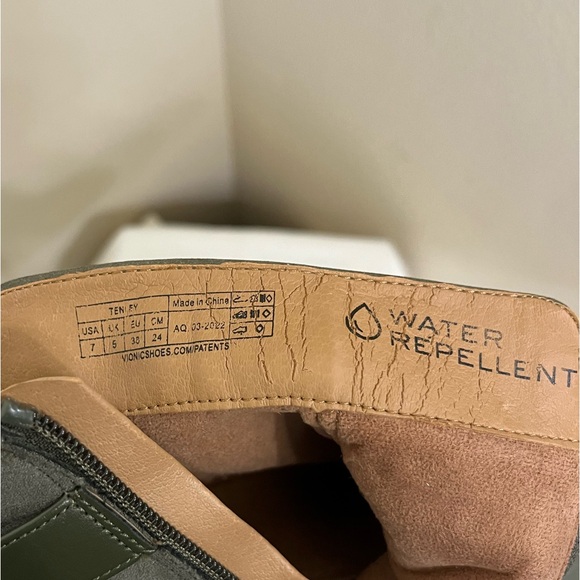 Vionic Tenley Women's Mid Shaft Ankle Boot size 7, never worn - Picture 3 of 5